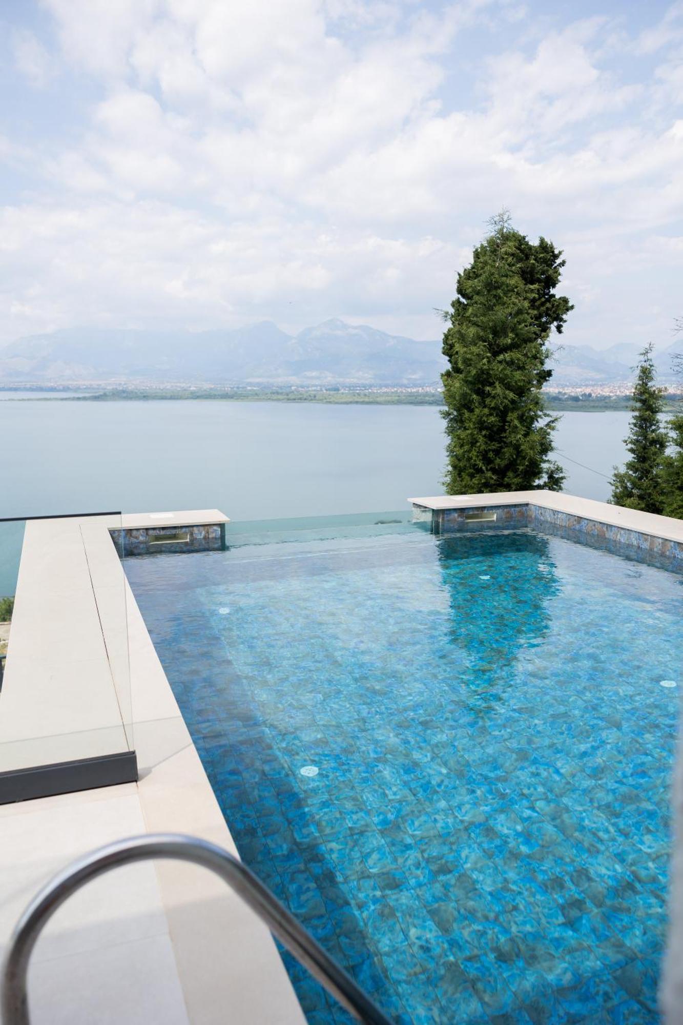 The Luxury Villa Shirokë Exterior foto